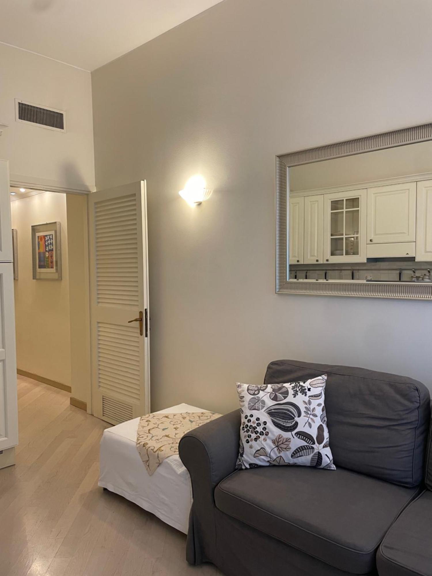 Downtown Apartment Milan Luaran gambar