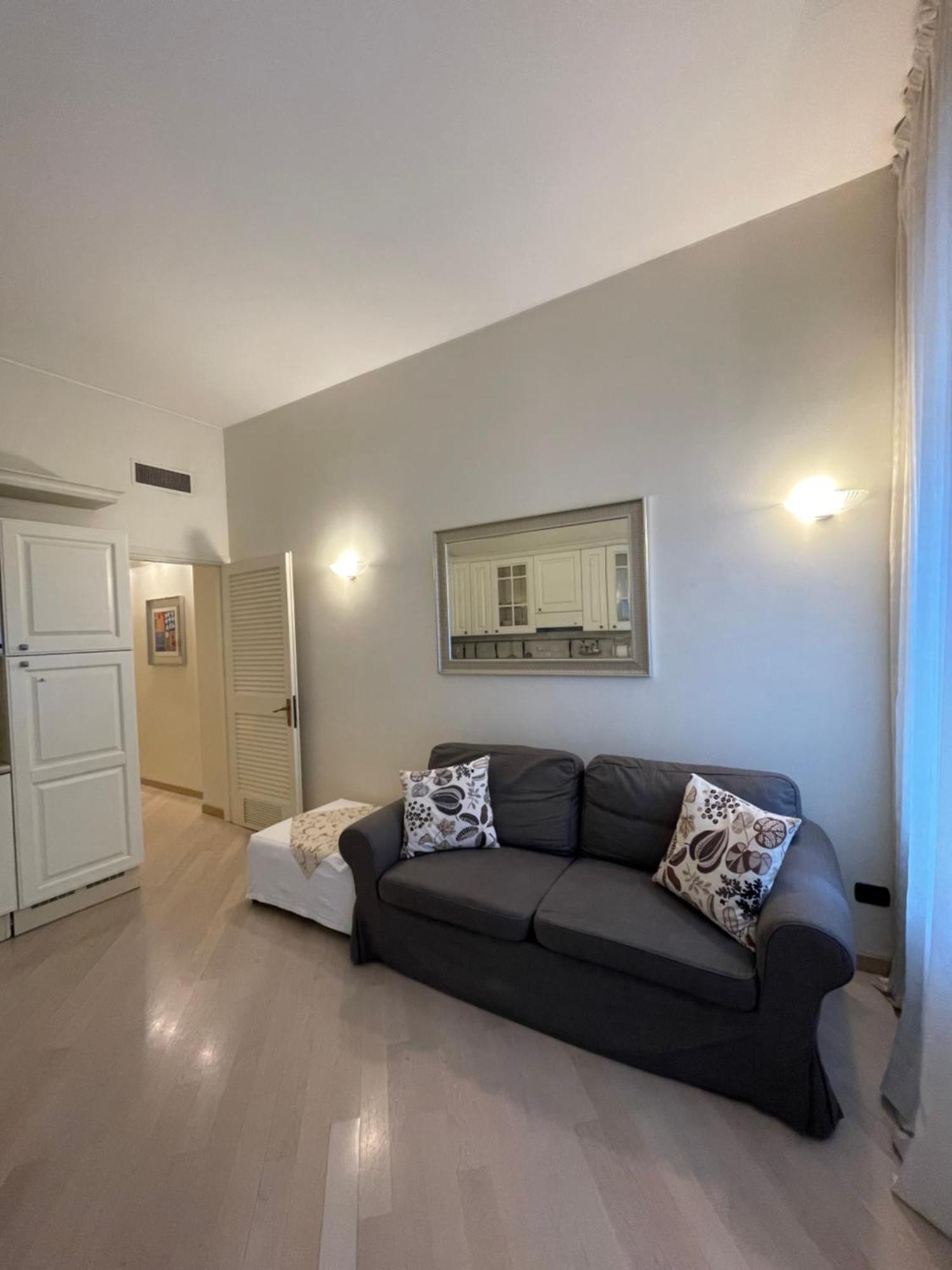 Downtown Apartment Milan Luaran gambar