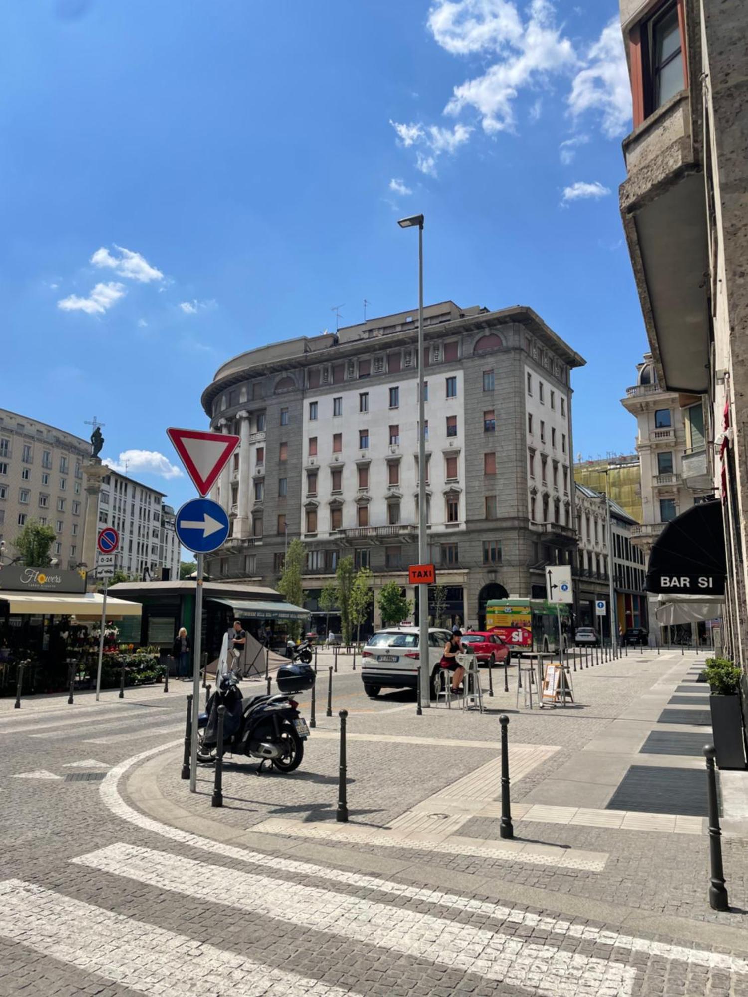 Downtown Apartment Milan Luaran gambar