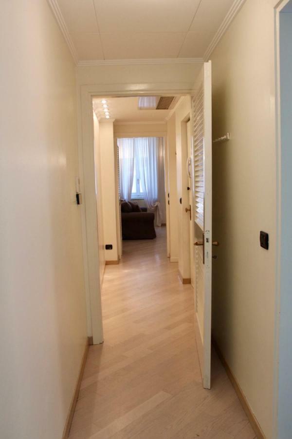 Downtown Apartment Milan Luaran gambar